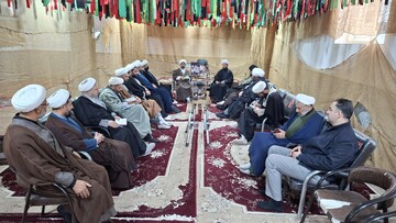 عکس/ نشست مدیران مدارس علمیه چهارمحال و بختیاری در شرایط جنگی