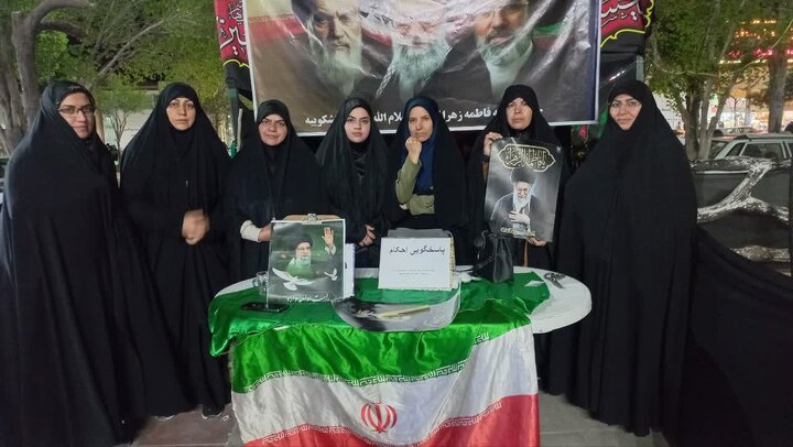 تصاویر/ بانوان طلبه مدرسه علمیه فاطمه الزهرا(س) کشکوئیه همچنان پای کار تجمعات شبانه