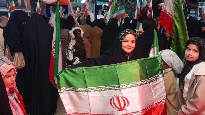 تصاویر/ تجمع مردم شهرستان در تکاب در حمایت از نظام اسلامی در سی و چهارمین شب متوالی