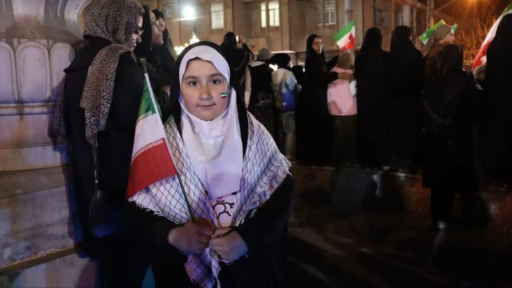 تصاویر/ تجمع مردم شاهین دژ در حمایت از نظام اسلامی در سی و چهارمین شب از شب های اقتدار