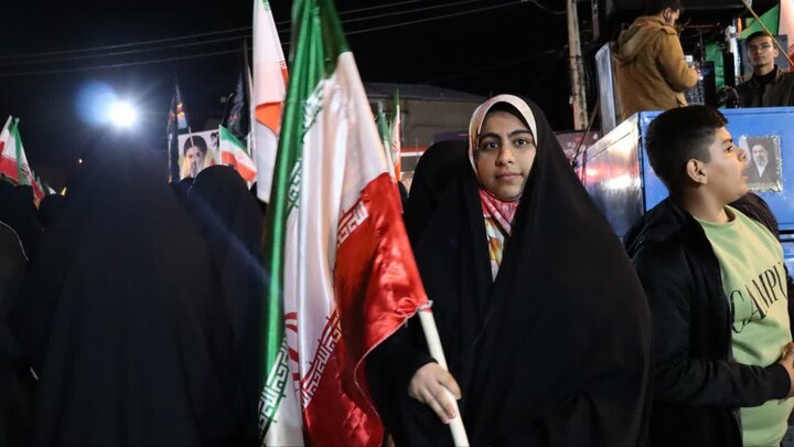 تصاویر/ تجمع مردم شاهین دژ در حمایت از نظام اسلامی در سی و چهارمین شب از شب های اقتدار