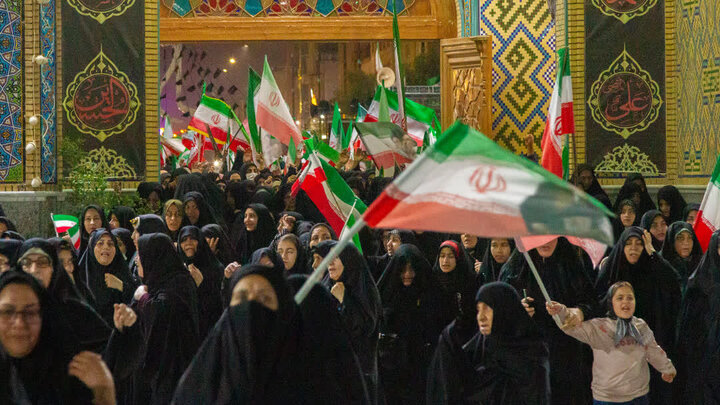 تجمع مردم انقلابی و شهید پرور آران و بیدگل در چهاردهمین روز از بهار
