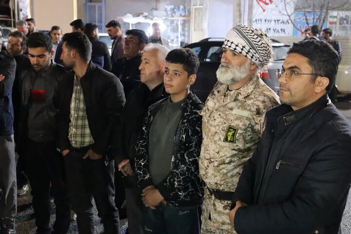 تصاویر/ استمرار حمایت های مردمی از نظام اسلامی و نیروهای مسلح در باروق