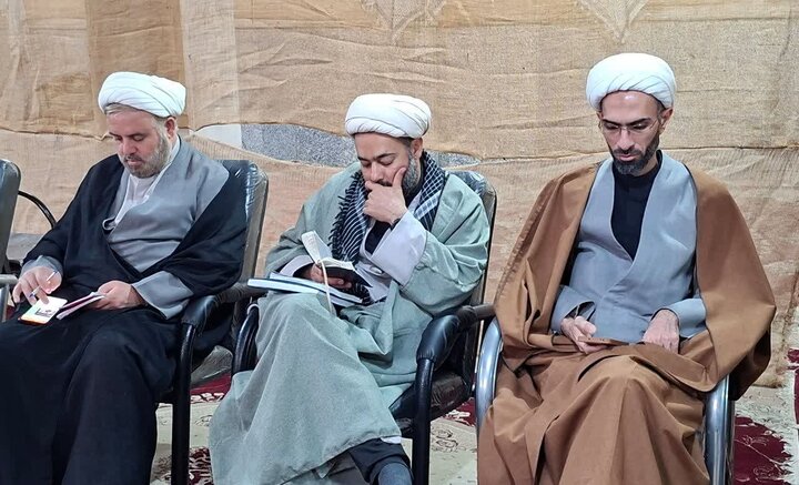 نشست مدیران مدارس علمیه چهارمحال و بختیاری در شرایط جنگی