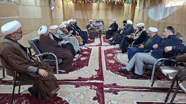 نشست مدیران مدارس علمیه چهارمحال و بختیاری در شرایط جنگی