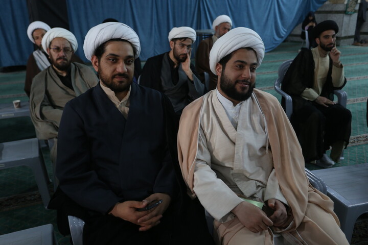 تصاوبر / تجمع روحانیون و امامان جماعت مساجد اصفهان دربیعت با رهبری معظم انقلاب