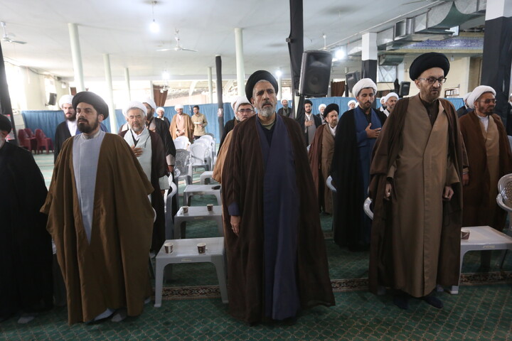 تصاوبر / تجمع روحانیون و امامان جماعت مساجد اصفهان دربیعت با رهبری معظم انقلاب