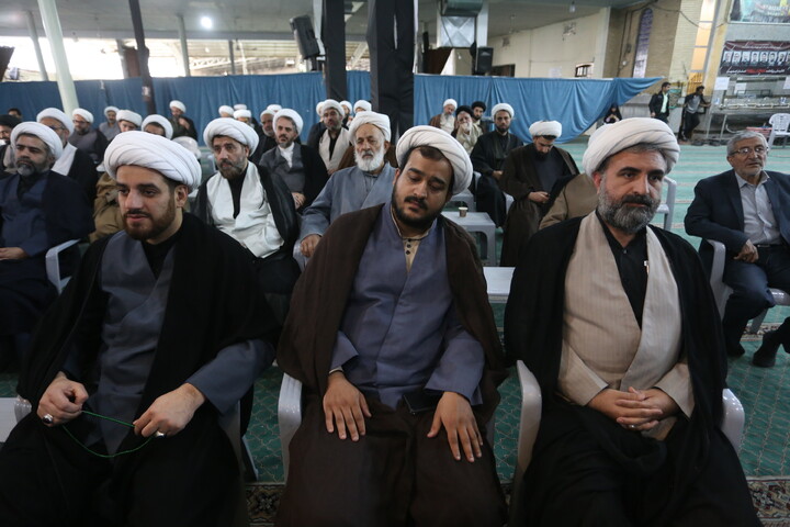 تصاوبر / تجمع روحانیون و امامان جماعت مساجد اصفهان دربیعت با رهبری معظم انقلاب