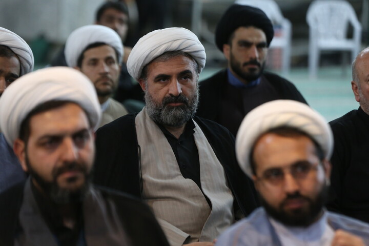 تصاوبر / تجمع روحانیون و امامان جماعت مساجد اصفهان دربیعت با رهبری معظم انقلاب