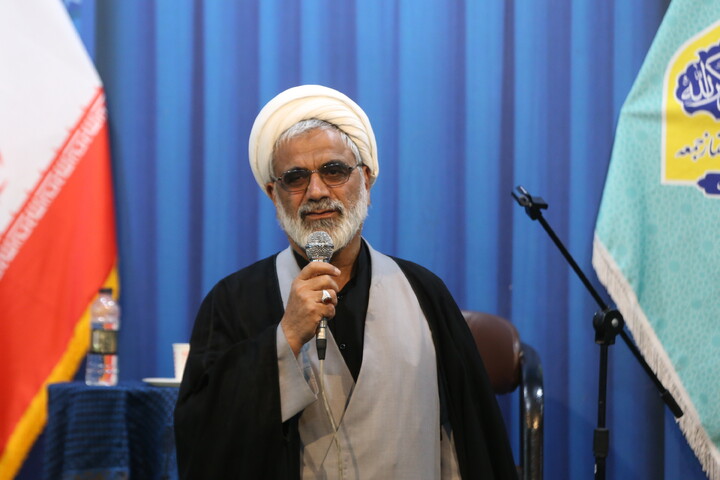 تصاوبر / تجمع روحانیون و امامان جماعت مساجد اصفهان دربیعت با رهبری معظم انقلاب
