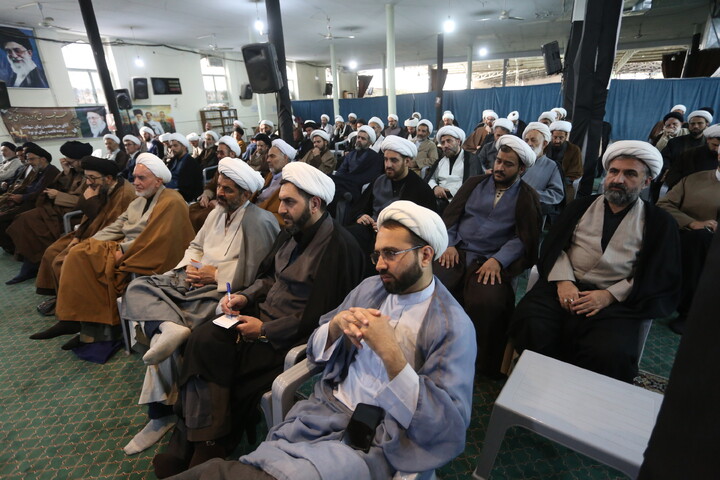 تصاوبر / تجمع روحانیون و امامان جماعت مساجد اصفهان دربیعت با رهبری معظم انقلاب