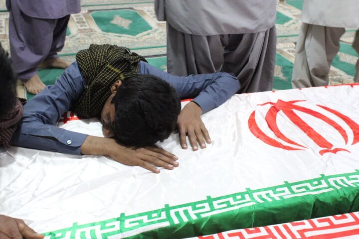 تصاویر/ مراسم تشییع پیکر شهید روحانی حجت‌الاسلام حسین عبداللهی در دلگان