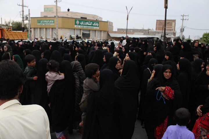 تصاویر/ مراسم تشییع پیکر شهید روحانی حجت‌الاسلام حسین عبداللهی در دلگان