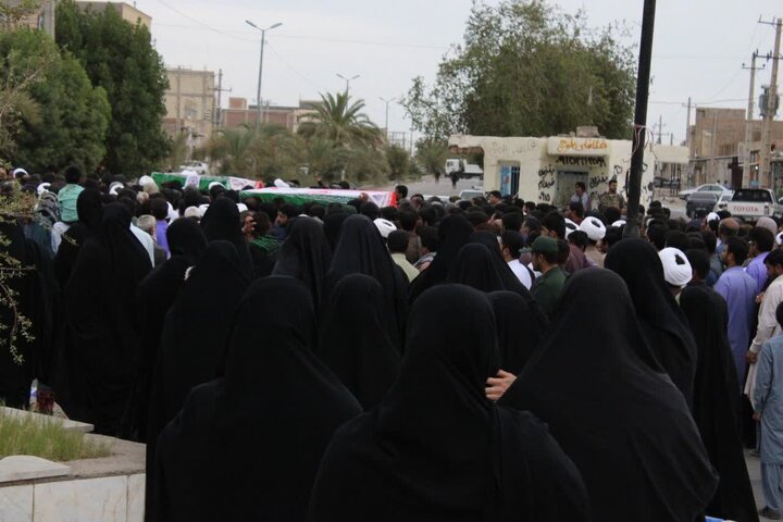 تصاویر/ مراسم تشییع پیکر شهید روحانی حجت‌الاسلام حسین عبداللهی در دلگان