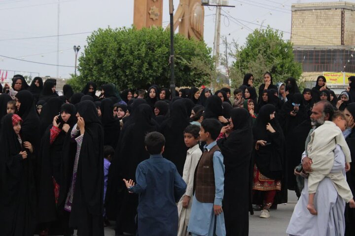 تصاویر/ مراسم تشییع پیکر شهید روحانی حجت‌الاسلام حسین عبداللهی در دلگان