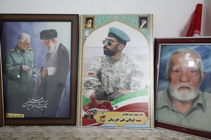تصاویر/ حجت‌الاسلام والمسلمین مطیعی در دیدار با خانواده معظم شهید «علی خان‌بیکی» از شهدای قهرمان ناو دنا