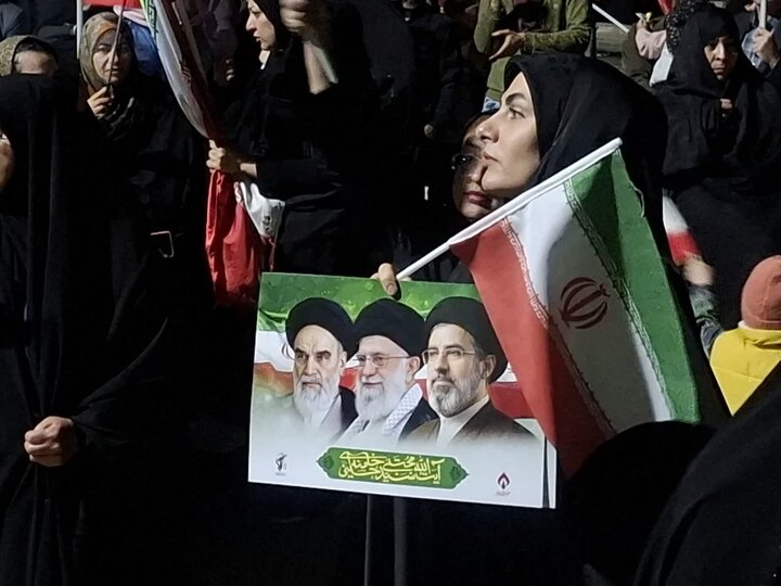فیلم | سی و پنجمین شب از موج پرشور مردمی ، ولایی ؛شهید پرور دارالمومنین کاشان