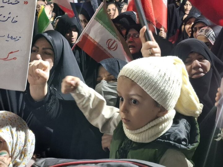 فیلم | سی و پنجمین شب از موج پرشور مردمی ، ولایی ؛شهید پرور دارالمومنین کاشان