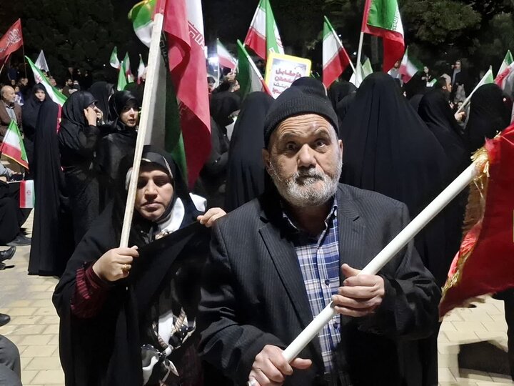 فیلم | سی و پنجمین شب از موج پرشور مردمی ، ولایی ؛شهید پرور دارالمومنین کاشان