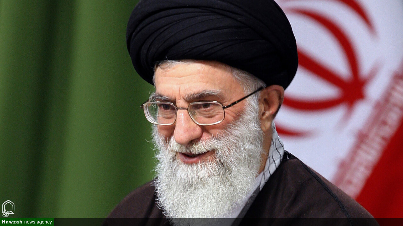 خون رهبر شهید، اتحاد و عزت ایران را زنده کرد
