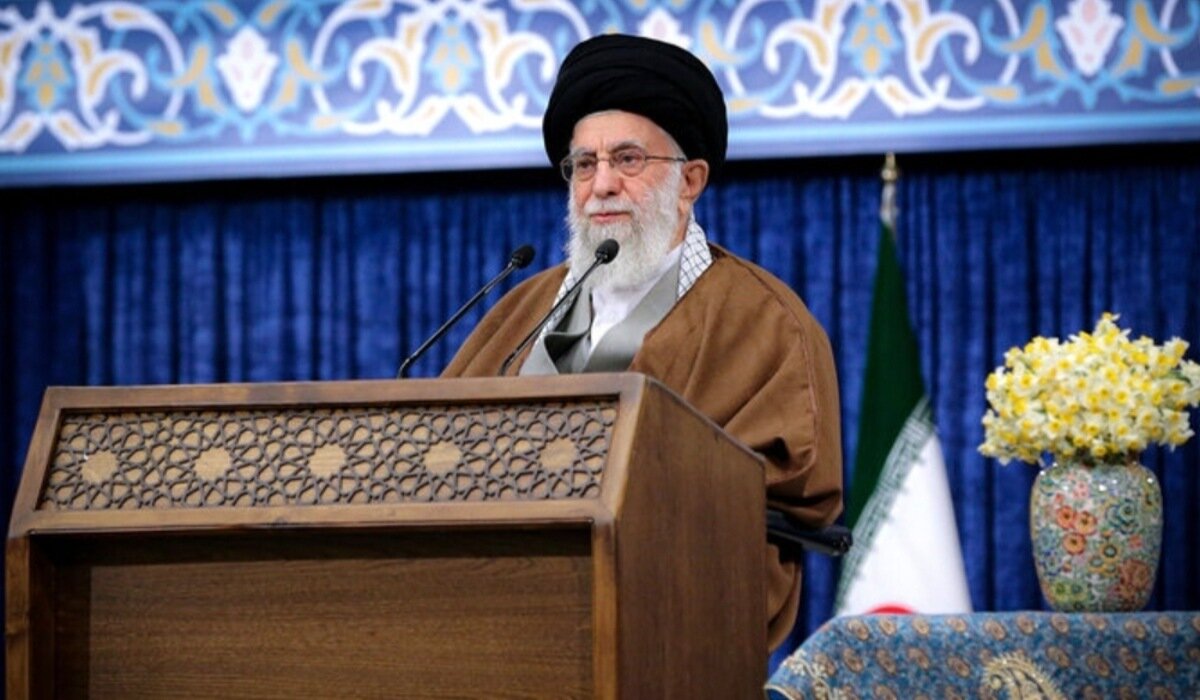 انتخاب هوشمندانه آیات قرآن در سخنرانی‌های رهبر شهید آیت‌الله خامنه‌ای