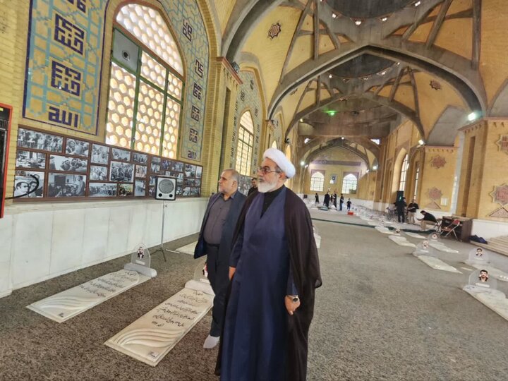 تصاویر/ حضور رئیس سازمان قضایی نیروهای مسلح کل کشور در گلزار شهدای بهشت زهرای تهران