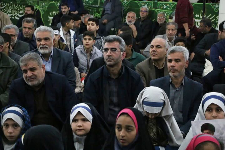 تصاویر/ ویژه‌برنامه اربعین شهدای دانش‌آموز میناب و رهبر شهید در دامغان