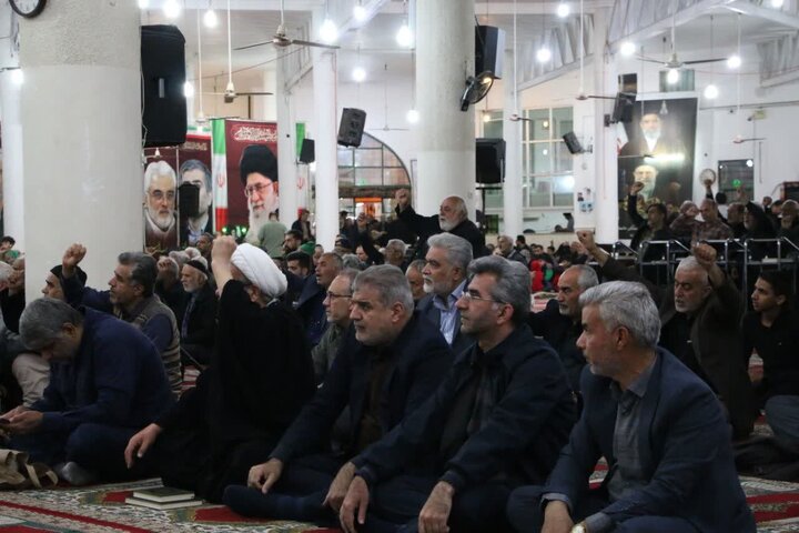 تصاویر/ ویژه‌برنامه اربعین شهدای دانش‌آموز میناب و رهبر شهید در دامغان