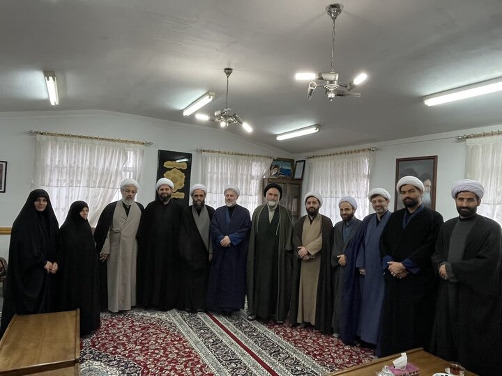 جلسه قرارگاه بلاغ مبین با امام جمعه نوشهر