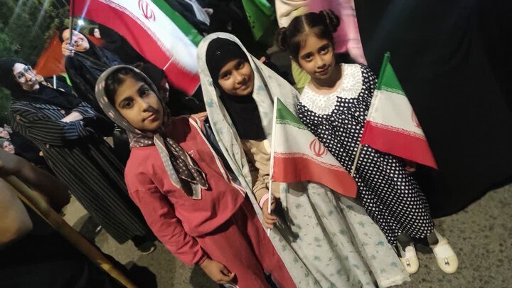 تصاویر/ حضور پرشور دهه نودی‌ها در سی و پنجمین اجتماع مردمی سفیدشهر در حمایت از وطن