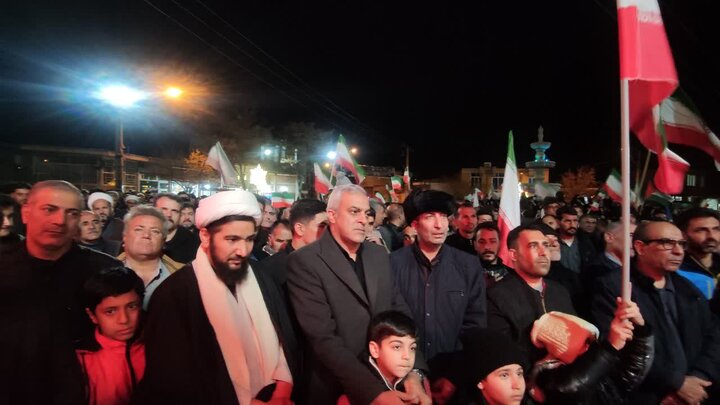 تصاویر/ اجتماع مردم ولایت مدار شهرستان شاهین دژ در حمایت از رهبر معظم انقلاب اسلامی در سی و ششمین شب متوالی