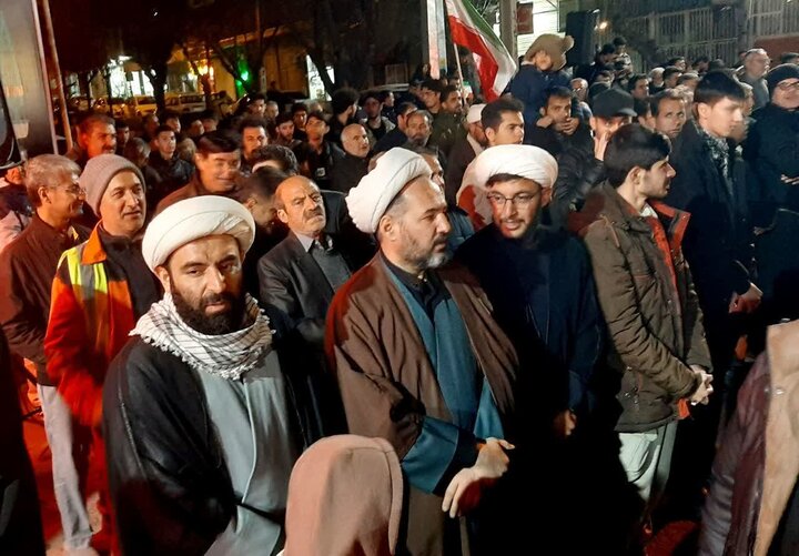 تصاویر/ اجتماع مردم ولایت مدار شهرستان شاهین دژ در حمایت از رهبر معظم انقلاب اسلامی در سی و ششمین شب متوالی