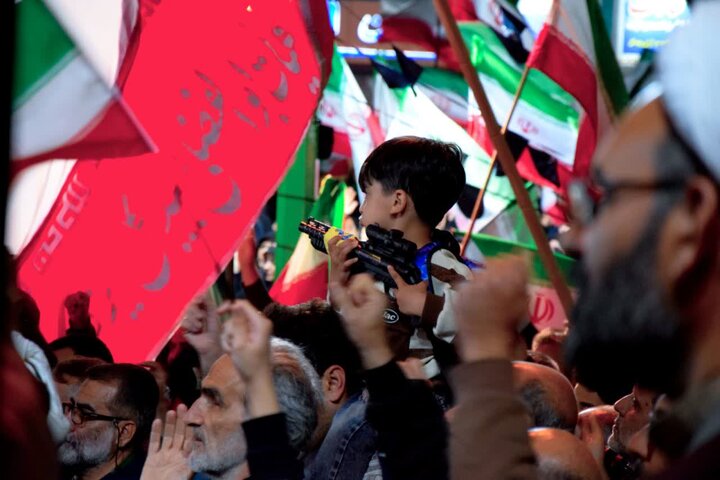 تصاویر/سی و پنجمین شب از موج پرشور مردمی  دارالشهدای آران وبیدگل