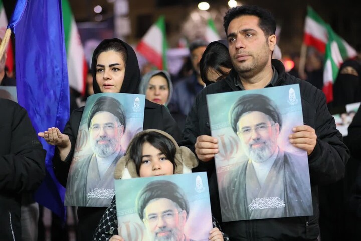 تصاویر /  تجمع مردم همدان در حمایت از نیروهای مسلح و محکومیت حمله رژیم صهیونیستی و آمریکا