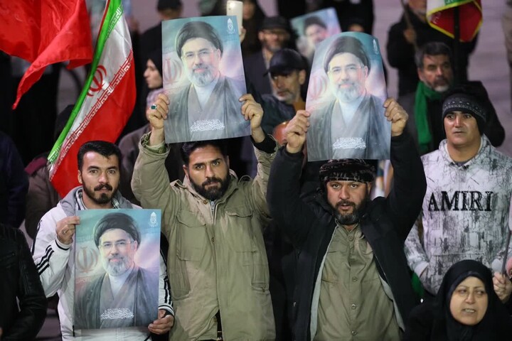 تصاویر /  تجمع مردم همدان در حمایت از نیروهای مسلح و محکومیت حمله رژیم صهیونیستی و آمریکا