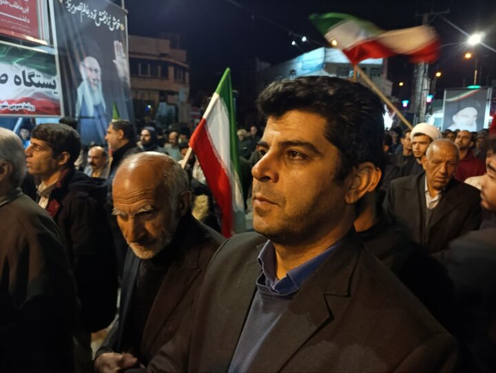 تصاویر/شب سی و پنجم از اجتماع شبانه و مقتدرانه مردم کوهدشت