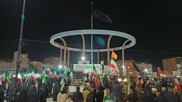 تصاویر/سی و پنجمین گردهمایی مردم شریف شهر مامونیه در میدان امام حسین علیه‌السلام