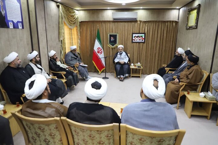 تصاویر/ دیدار مدیران  مدارس علمیه خواهران و برادران  زاهدان با نماینده ولی‌فقیه در سیستان و بلوچستان