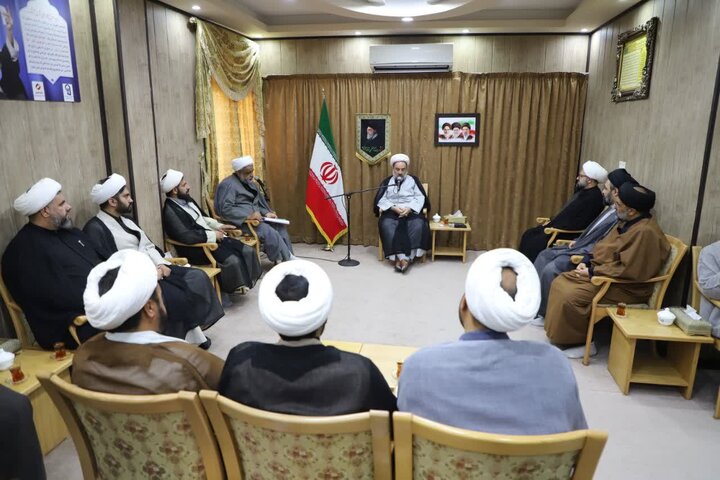 تصاویر/ دیدار مدیران  مدارس علمیه خواهران و برادران  زاهدان با نماینده ولی‌فقیه در سیستان و بلوچستان