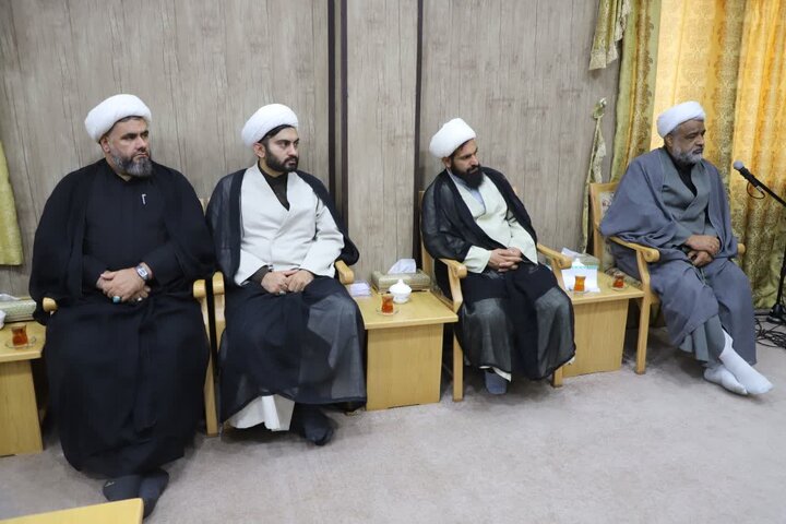 تصاویر/ دیدار مدیران  مدارس علمیه خواهران و برادران  زاهدان با نماینده ولی‌فقیه در سیستان و بلوچستان