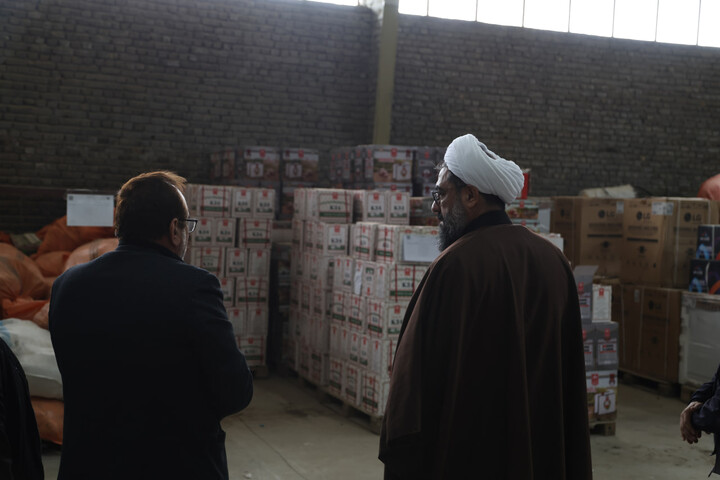 بازدید امام جمعه همدان از انبارهای سازمان جمع‌آوری و فروش اموال تملیکی استان