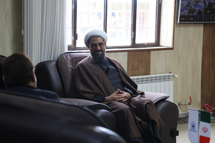 بازدید امام جمعه همدان از انبارهای سازمان جمع‌آوری و فروش اموال تملیکی استان