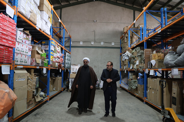 بازدید امام جمعه همدان از انبارهای سازمان جمع‌آوری و فروش اموال تملیکی استان