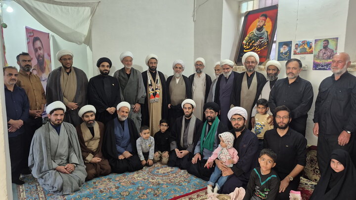 تصاویر | دیدار معاونان حوزه علمیه منطقه کاشان و کارکنان مدرسه علمیه آیت‌الله مدنی کاشانی(ره) با خانواده طلبه شهید یوسف محمدی