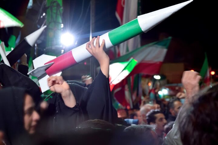 سی و ششمین شب از موج پرشور مردمی دارالشهدای آران وبیدگل