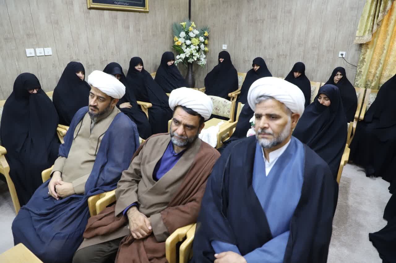 تصاویر/ دیدار مدیران  مدارس علمیه خواهران و برادران  زاهدان با نماینده ولی‌فقیه در سیستان و بلوچستان