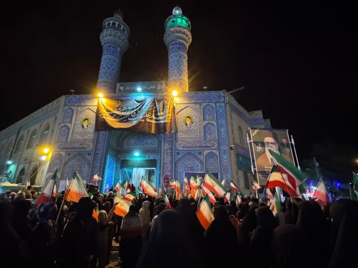 تصاویر/ خیابان‌های قرچک در شب سی و ششم