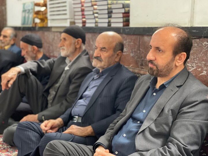 تصاویر / حضور حجت الاسلام و المسلمین حسینی، امام جمعه نوشهر در مجلس ختم فرزند شهید کریمی