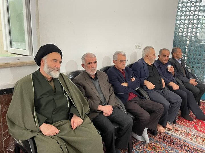 تصاویر / حضور حجت الاسلام و المسلمین حسینی، امام جمعه نوشهر در مجلس ختم فرزند شهید کریمی