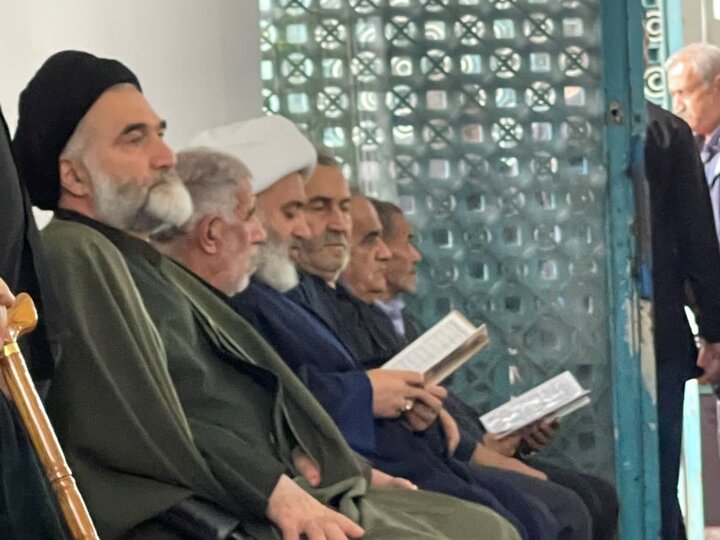 تصاویر / حضور حجت الاسلام و المسلمین حسینی، امام جمعه نوشهر در مجلس ختم فرزند شهید کریمی
